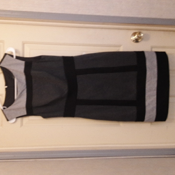 connected apparel Dresses & Skirts - Connected Apparel Size 6 Sleeveless Dress Gray/Black